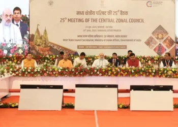 पलायन रोकने के लिए 'वाईब्रेंट विलेज' कार्यक्रम पर जोर - धामी