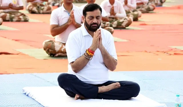ब्रह्म सरोवर पर एक लाख लोग करेंगे योगाभ्यास - CM