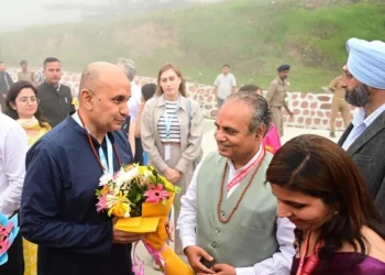 भराड़ीसैंण में योग कार्यक्रम, विदेशी प्रतिनिधि शामिल