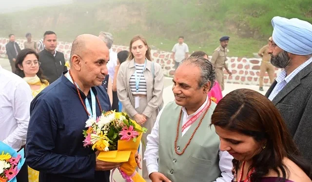 भराड़ीसैंण में योग कार्यक्रम, विदेशी प्रतिनिधि शामिल