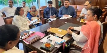 स्वास्थ्य मंत्री ने चंडीगढ़ में अधिकारियों के साथ समीक्षा की