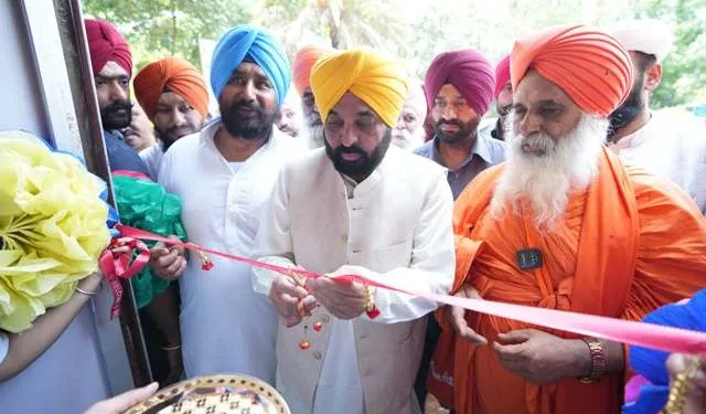 काली बेई सफाई कार्यक्रम में सीएम ने जल संरक्षण पर दिया जोर