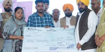 ड्यूटी के दौरान शहीद पुलिसकर्मी के परिवार को 1 करोड़ रुपये का सहयोग