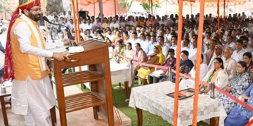 तथ्यों से दें विपक्ष को जवाब – सीएम