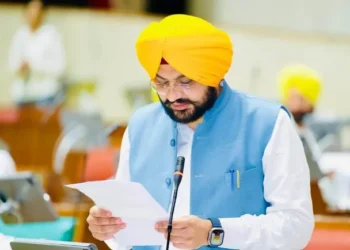 दुकानदारों और उद्योगों को बड़ी राहत, सरकार ने श्रम कानूनों हुए सरल