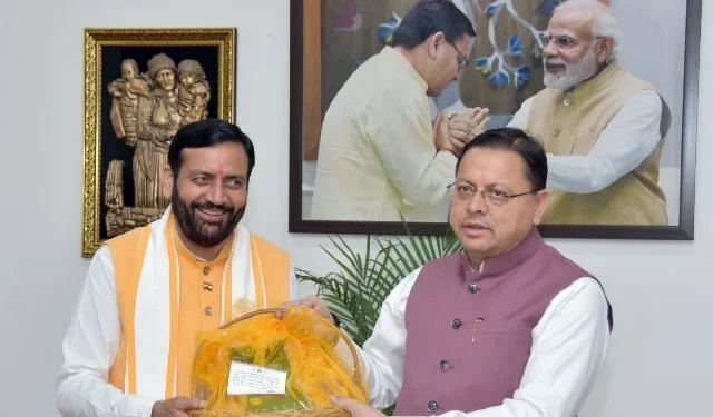 देहरादून में दोनों मुख्यमंत्रियों की शिष्टाचार भेंट