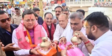 धामी ने अपने कार्यकाल के चार वर्ष पूरे होने पर गंगा आराधना की