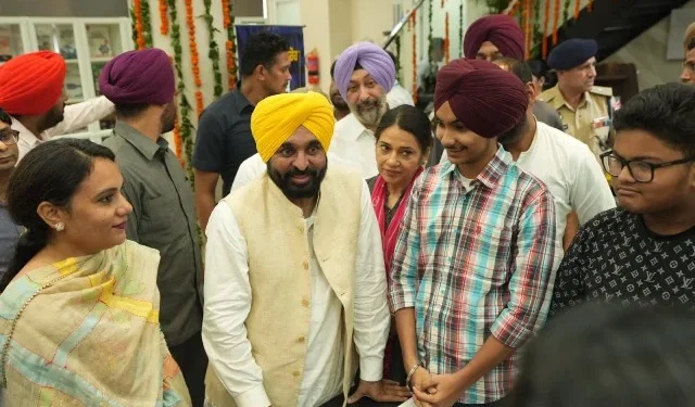 सीएम मान ने शहरवासियों को भेंट की सार्वजनिक लाइब्रेरी