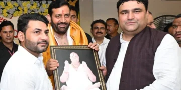 हरियाणा सीएम ने दिव्य ज्योति संस्थान के कार्यक्रम में भाग लिया