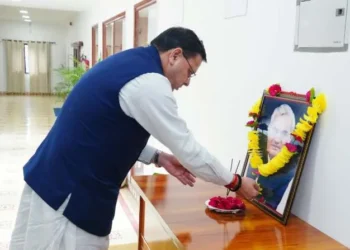 पुष्कर धामी ने पूर्व PM वाजपेयी को किया नमन