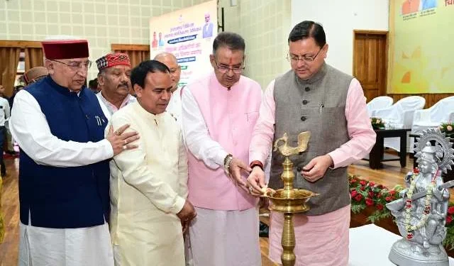 उत्तराखंड सरकार ने 220 चिकित्सा अधिकारियों को सौंपे नियुक्ति पत्र