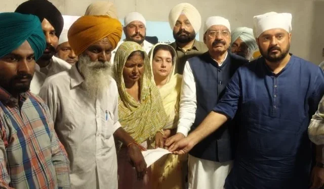 गांव बदीनपुर में शहीद हरमिंदर सिंह के पाठ का भोग व अरदास संपन्न