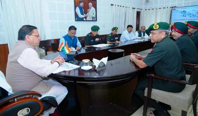 मुख्यमंत्री धामी और सेना के वरिष्ठ अधिकारी के बीच महत्वपूर्ण वार्ता