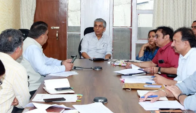 लोक निर्माण विभाग के कार्यों की ACS राजपाल ने ली जानकारी
