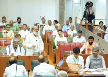 विधानसभा सत्र में आपदा पीड़ितों के लिए मौन रखा गया