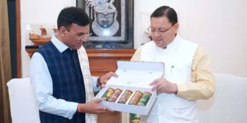 सीएम धामी ने केंद्रीय मंत्री मांडविया से की खेल प्रस्तावों पर बातचीत