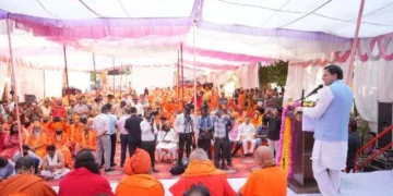 महामाया देवी की पूजा कर धामी ने संतों का किया सम्मान