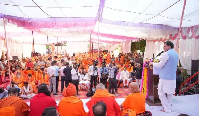 महामाया देवी की पूजा कर धामी ने संतों का किया सम्मान