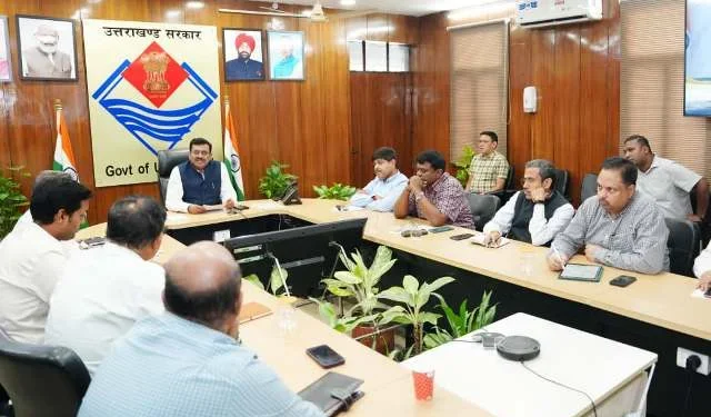 रेलवे और राज्य सरकार के बीच विभिन्न विषयों पर विचार-विमर्श