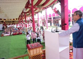 दुर्गा पूजा हमारी सांस्कृतिक पहचान को जीवित रखती है - राज्यपाल