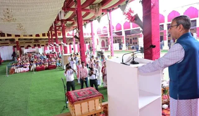 दुर्गा पूजा हमारी सांस्कृतिक पहचान को जीवित रखती है - राज्यपाल