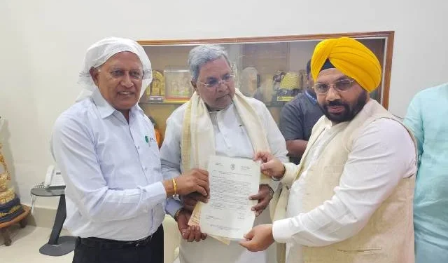 सिद्धारमैया को बताया गया “हिंद की चादर” गुरु तेग बहादुर जी के बलिदान का महत्व