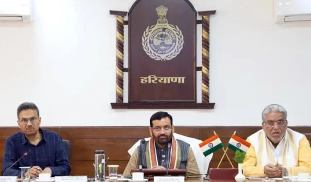 सीएम सैनी ने पंचायत व ग्रामीण विकास योजनाओं की समीक्षा बैठक ली