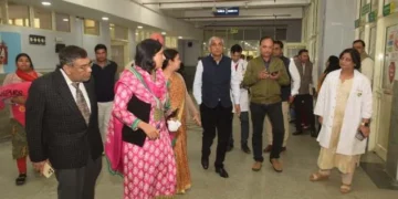 आयुष्मान/चिरायु योजना पर मरीजों की राय जानी अतिरिक्त मुख्य सचिव ने