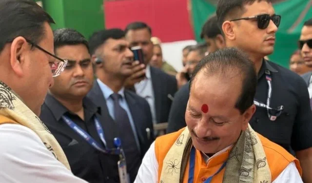 गांधी मैदान में आयोजित शपथ समारोह में शामिल हुए CM धामी