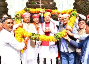 धामी ने ब्रह्मा मंदिर में विधि-विधान से पूजा कर राज्य की मंगलकामना की