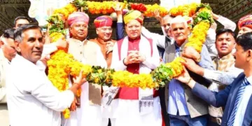 धामी ने ब्रह्मा मंदिर में विधि-विधान से पूजा कर राज्य की मंगलकामना की