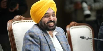 अधिकारियों से बोले सीएम मान— पद के साथ जिम्मेदारी