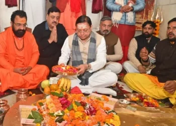 कनखल में सीएम धामी की पूजा-अर्चना, आगामी कुंभ को दिव्य-भव्य बनाने की प्रार्थना