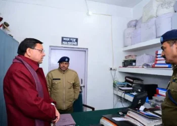 देहरादून में पुलिस स्टेशन निरीक्षण के दौरान सीएम धामी का कड़ा रुख