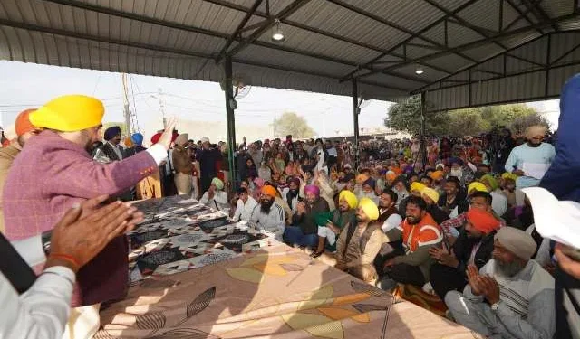 पंचायत प्रतिनिधियों से मिले मुख्यमंत्री मान, आत्मीय माहौल में हुई बातचीत