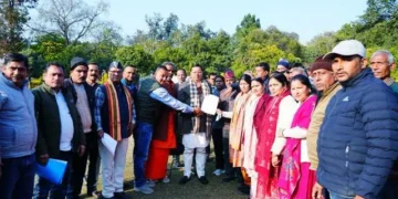 टिहरी विस्थापितों के पुनर्वास मुद्दे पर मुख्यमंत्री आवास में बैठक