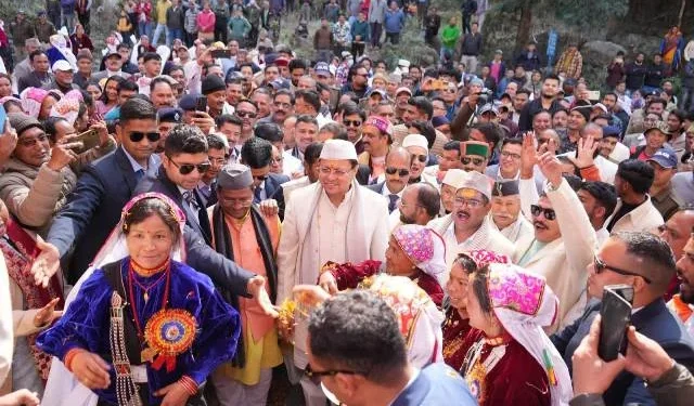 सीमांत क्षेत्रों के जनजातीय समाज को सीएम धामी ने बताया देश का सजग प्रहरी