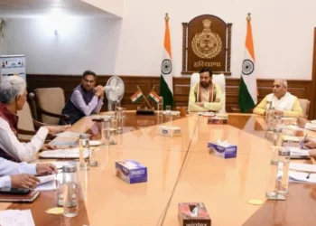 सिविल सचिवालय बैठक में CM ने जनहित में काम तेज करने को कहा