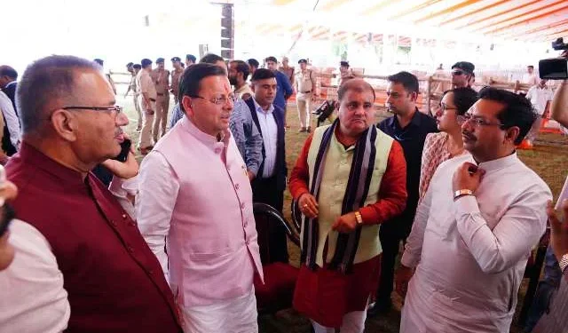 देहरादून में पीएम मोदी के कार्यक्रम से पहले सीएम ने आमजन की सुविधाओं पर जोर दिया