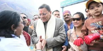 माणा में सीएम धामी ने श्रद्धालुओं से सहयोग और जागरूकता की अपील की