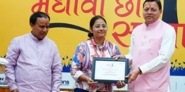 उत्तराखंड के होनहार विद्यार्थियों को सम्मानित कर मुख्यमंत्री ने बढ़ाया उत्साह