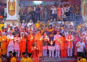 ऋषिकेश में आध्यात्मिक कार्यक्रम में शामिल हुए मुख्यमंत्री धामी और नितिन नबीन