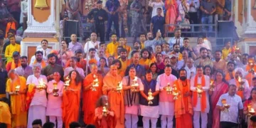 ऋषिकेश में आध्यात्मिक कार्यक्रम में शामिल हुए मुख्यमंत्री धामी और नितिन नबीन