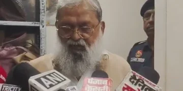 कॉल सेंटर कर्मचारियों से बातचीत कर ऊर्जा मंत्री ने लिया फीडबैक