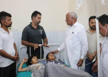 खाद्य विषाक्तता मामले के बाद स्वास्थ्य सेवाओं की मंत्री ने की समीक्षा