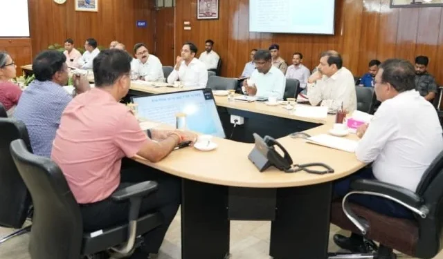 चालानों की मासिक संकलित रिपोर्ट मुख्य सचिव कार्यालय को भेजने के निर्देश