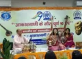 दीप प्रज्वलन के साथ हुआ आकाशवाणी की संगीत संध्या का शुभारंभ