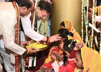 धार्मिक आयोजन में सीएम धामी ने पूजा-अर्चना कर आशीर्वाद लिया