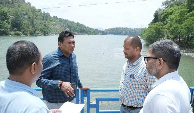 नैनीताल की यातायात व्यवस्था को सुदृढ़ बनाने के लिए चल रही परियोजनाओं का जायजा