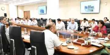 सिविल सचिवालय में हुई बैठक में विकास कार्यों की रफ्तार बढ़ाने पर जोर